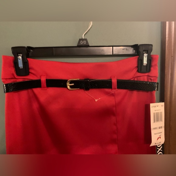 Xoxo red pencil skirt new with tags size 0 NWT - Picture 2 of 7